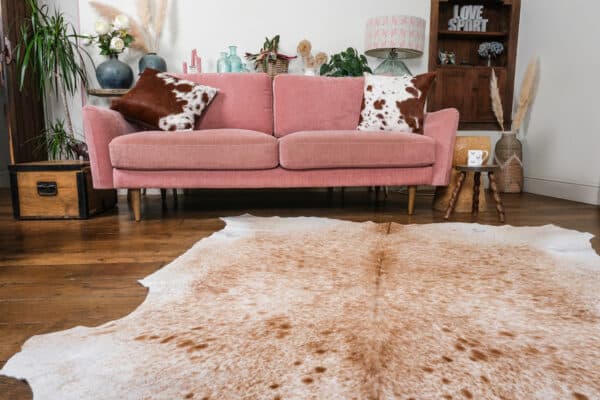 champagne rug, caramel cowhide rug, cowhides, skins, cowhide rugs